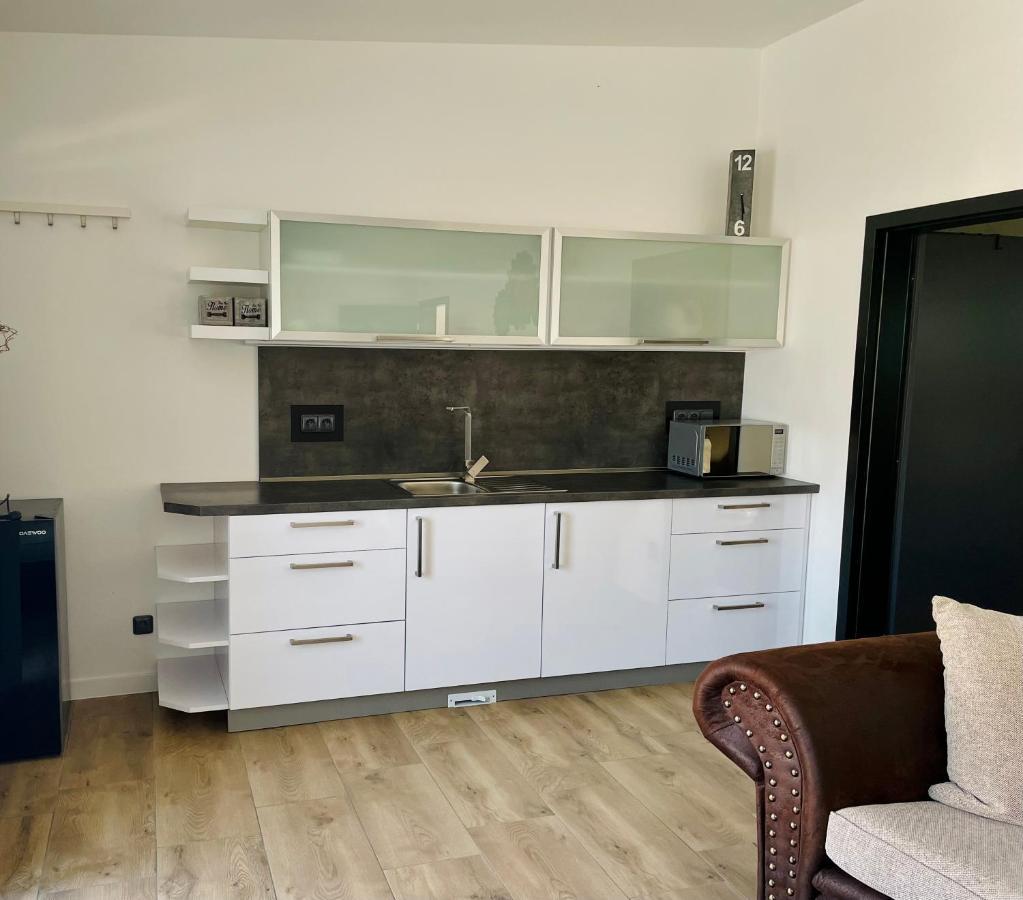M.F. Apartment Znojmo Bagian luar foto