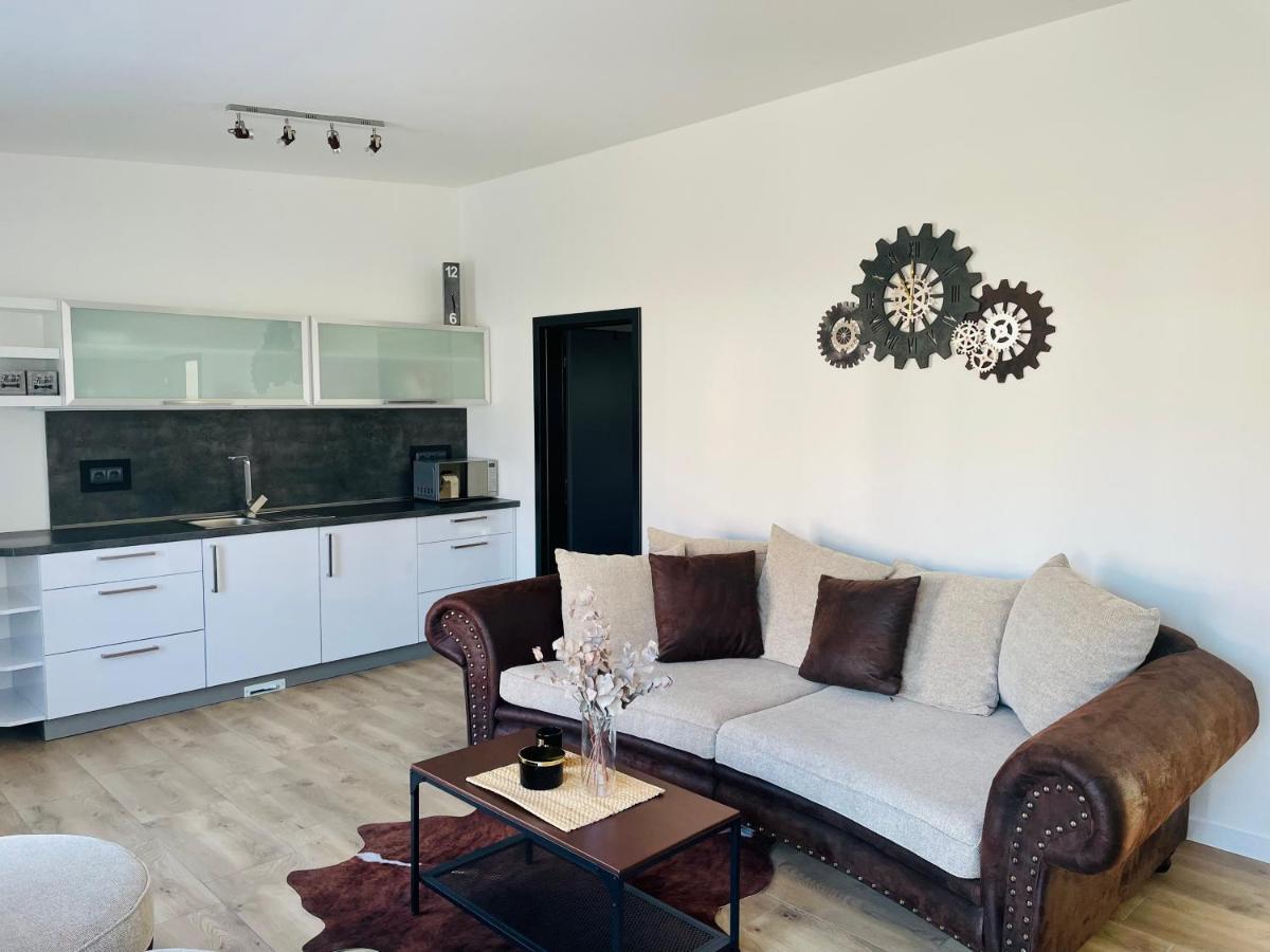 M.F. Apartment Znojmo Bagian luar foto